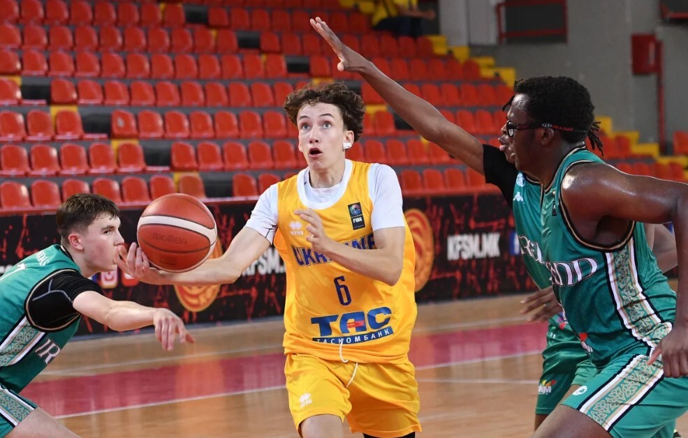 Гравець збірної України U-18 Ілля Крамар перебирається у США